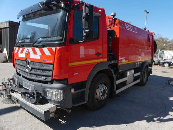 Mercedes-Benz Atego 1324 4x2 Kehrmaschine BROCK HD Anlage - Zametacie vozidlo: obrázok 2 Mercedes-Benz Atego 1324 4x2 Kehrmaschine BROCK HD Anlage - Zametacie vozidlo: obrázok 2