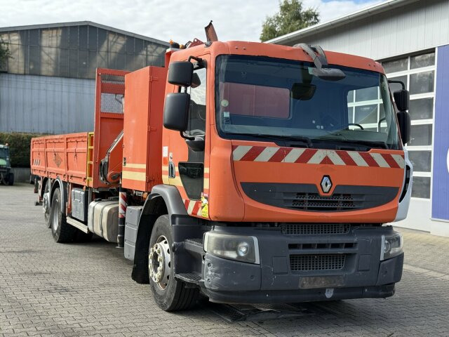 Renault Premium Lander Pritsche mit Kran FASSI - Auto s hydraulickou rukou, Valníkový/ Plošinový nákladný automobil: obrázok 1 Renault Premium Lander Pritsche mit Kran FASSI - Auto s hydraulickou rukou, Valníkový/ Plošinový nákladný automobil: obrázok 1