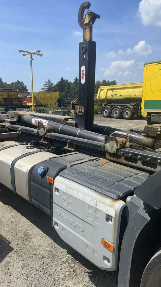 Volvo FM 500 6x4 EURO6 Abrollkipper HYVA 20T - Hákový nosič kontajnerov: obrázok 2 Volvo FM 500 6x4 EURO6 Abrollkipper HYVA 20T - Hákový nosič kontajnerov: obrázok 2