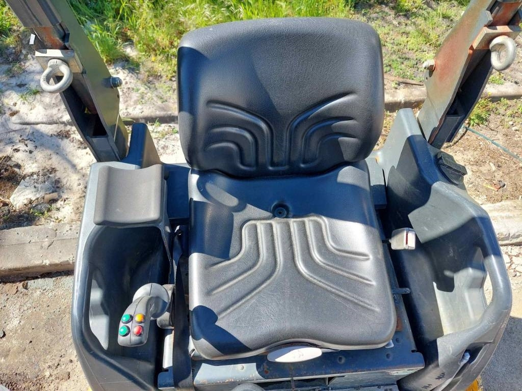 Bomag BW 120 AD-5 - Cestný valec: obrázok 4 Bomag BW 120 AD-5 - Cestný valec: obrázok 4