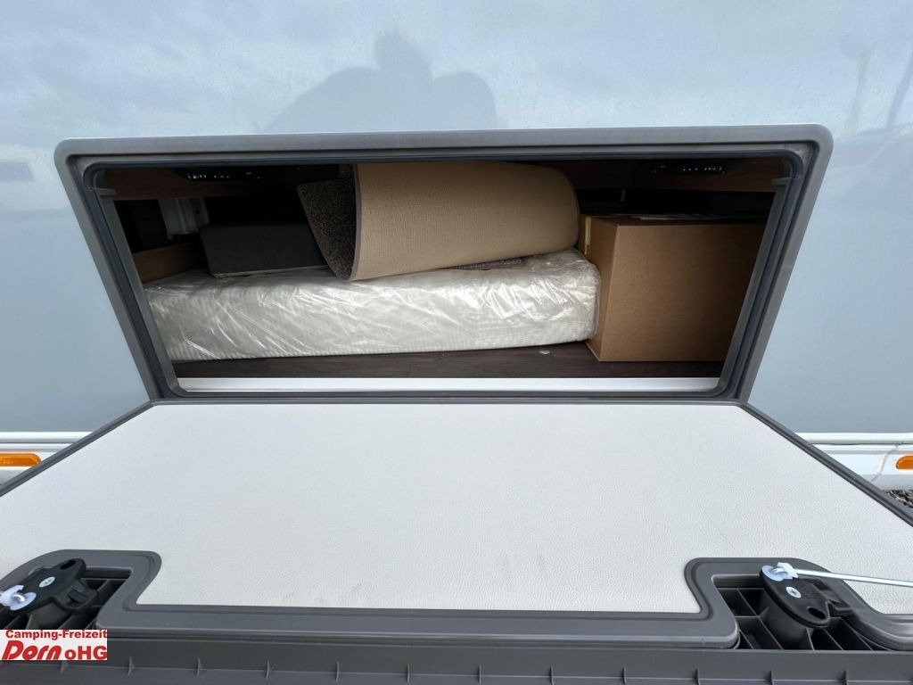 Knaus Azur 460 EU ehem. Messefahrzeug Knaus Azur 460 EU ehem. Messefahrzeug - Obytný príves: obrázok 5 Knaus Azur 460 EU ehem. Messefahrzeug Knaus Azur 460 EU ehem. Messefahrzeug - Obytný príves: obrázok 5