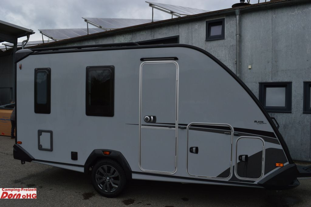 Knaus Sport&Fun 480 QL Black Selection Auflastung 1700 - Obytný príves: obrázok 1 Knaus Sport&Fun 480 QL Black Selection Auflastung 1700 - Obytný príves: obrázok 1