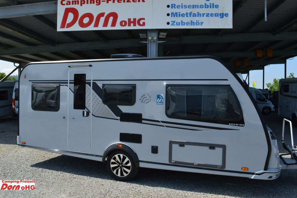 Knaus Südwind 500 EU 60 Years Dachklima - Obytný príves: obrázok 1 Knaus Südwind 500 EU 60 Years Dachklima - Obytný príves: obrázok 1