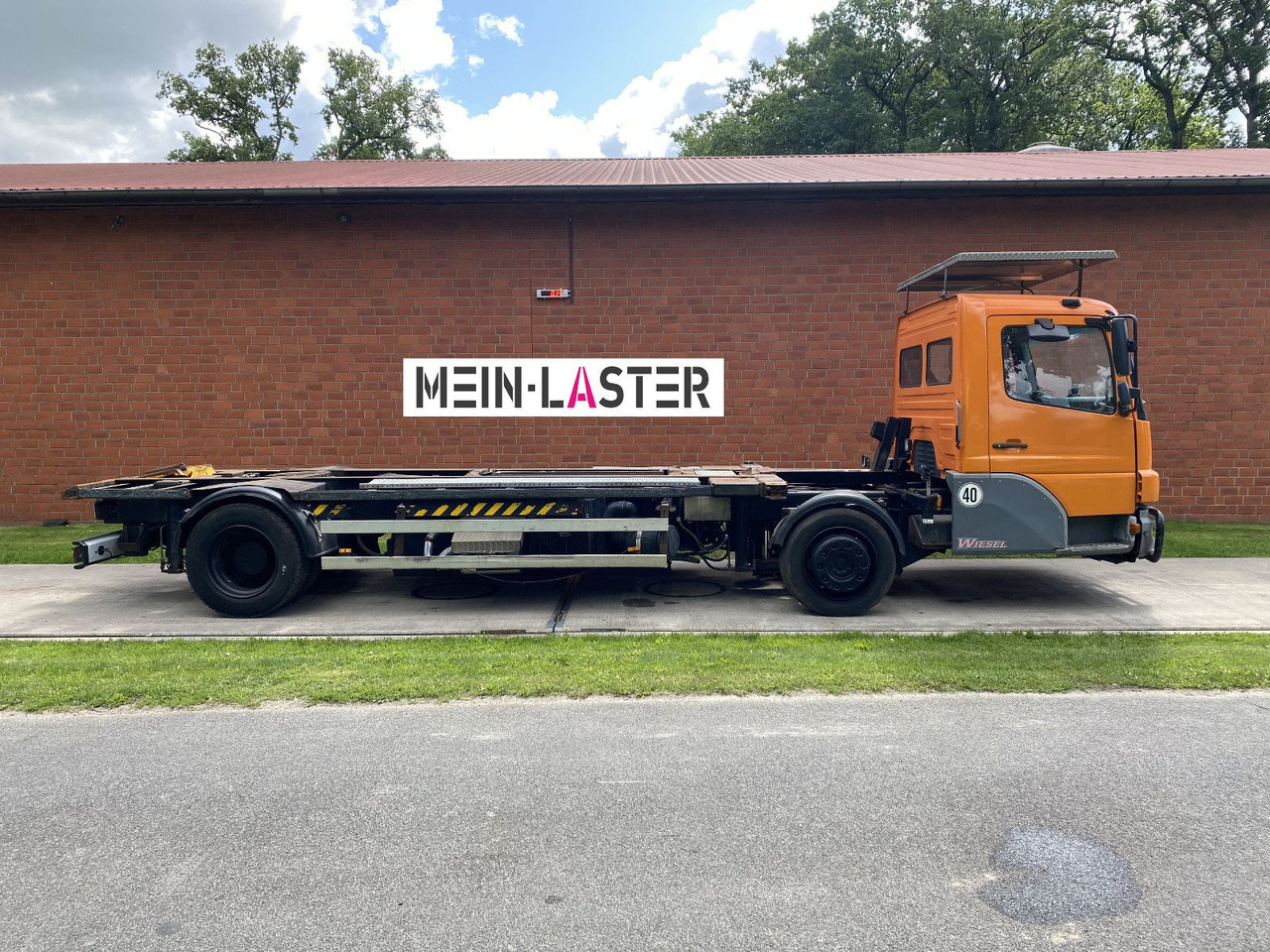 Mercedes-Benz Kamag Wiesel Umsetzter Sattelplatte - Kontejnérový podvozek/ Výměnná nástavba: obrázok 2 Mercedes-Benz Kamag Wiesel Umsetzter Sattelplatte - Kontejnérový podvozek/ Výměnná nástavba: obrázok 2