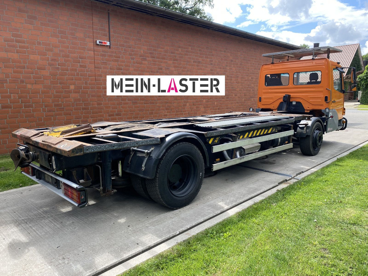 Mercedes-Benz Kamag Wiesel Umsetzter Sattelplatte - Kontejnérový podvozek/ Výměnná nástavba: obrázok 3 Mercedes-Benz Kamag Wiesel Umsetzter Sattelplatte - Kontejnérový podvozek/ Výměnná nástavba: obrázok 3