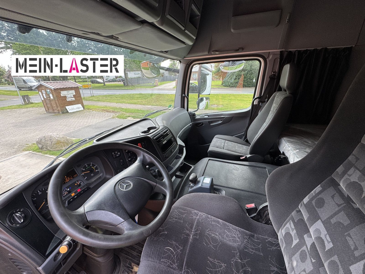 Mercedes-Benz Axor 1829 nur 170.070 km Bett Klima - Ťahač: obrázok 5 Mercedes-Benz Axor 1829 nur 170.070 km Bett Klima - Ťahač: obrázok 5