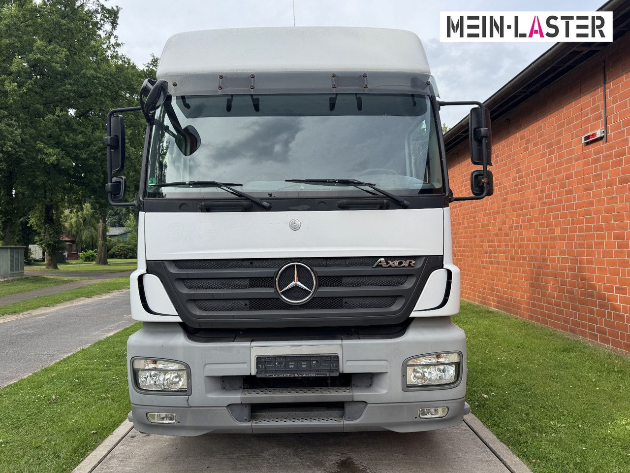 Mercedes-Benz Axor 1829 nur 170.070 km Bett Klima - Ťahač: obrázok 2 Mercedes-Benz Axor 1829 nur 170.070 km Bett Klima - Ťahač: obrázok 2