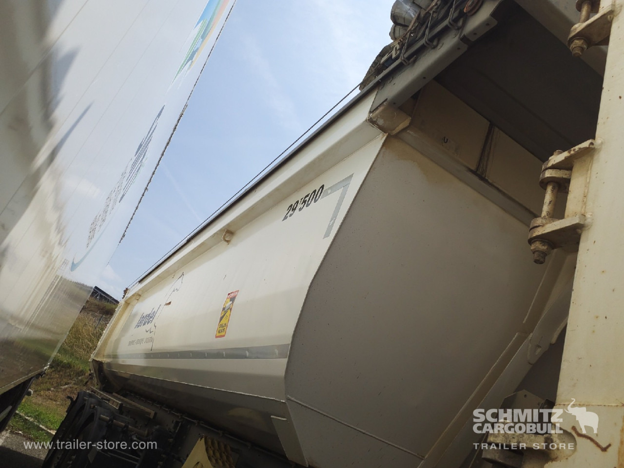 SCHMITZ Tipper Steel half pipe body 24m³ - Náves sklápěcí: obrázok 1 SCHMITZ Tipper Steel half pipe body 24m³ - Náves sklápěcí: obrázok 1