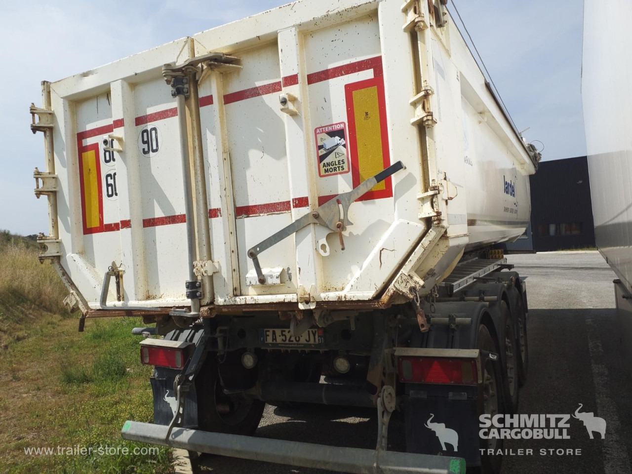 SCHMITZ Tipper Steel half pipe body 26m³ - Náves sklápěcí: obrázok 4 SCHMITZ Tipper Steel half pipe body 26m³ - Náves sklápěcí: obrázok 4