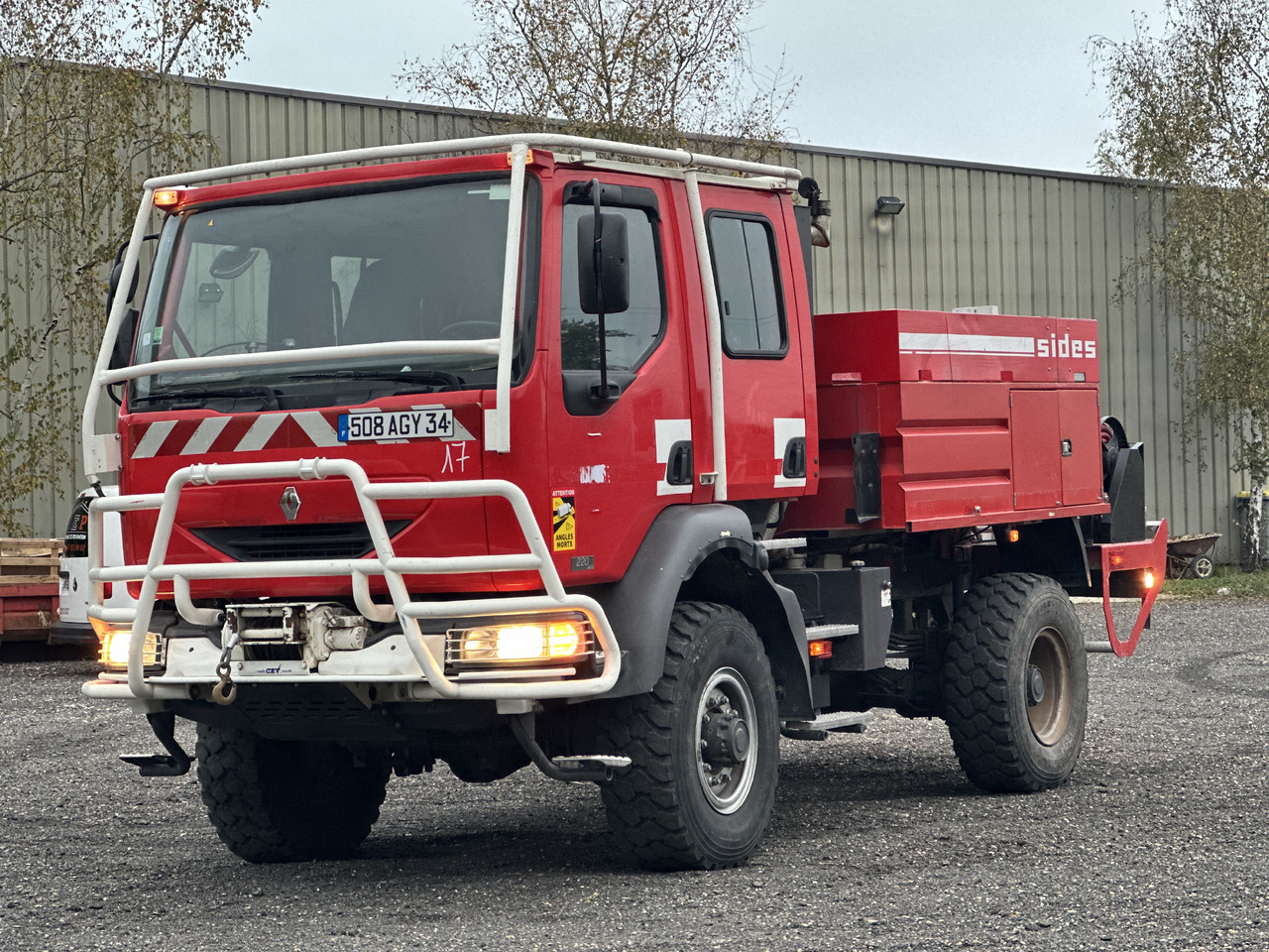 RENAULT Midlum 220 4x4 - Hasičské vozidlo: obrázok 2 RENAULT Midlum 220 4x4 - Hasičské vozidlo: obrázok 2