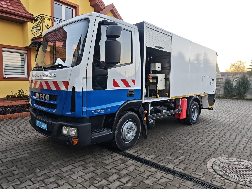 IVECO Eurocargo + IRIDE BIN WASHER CLEANER RHodέla Containerreiniger - Auto na odvoz odpadu: obrázok 2 IVECO Eurocargo + IRIDE BIN WASHER CLEANER RHodέla Containerreiniger - Auto na odvoz odpadu: obrázok 2