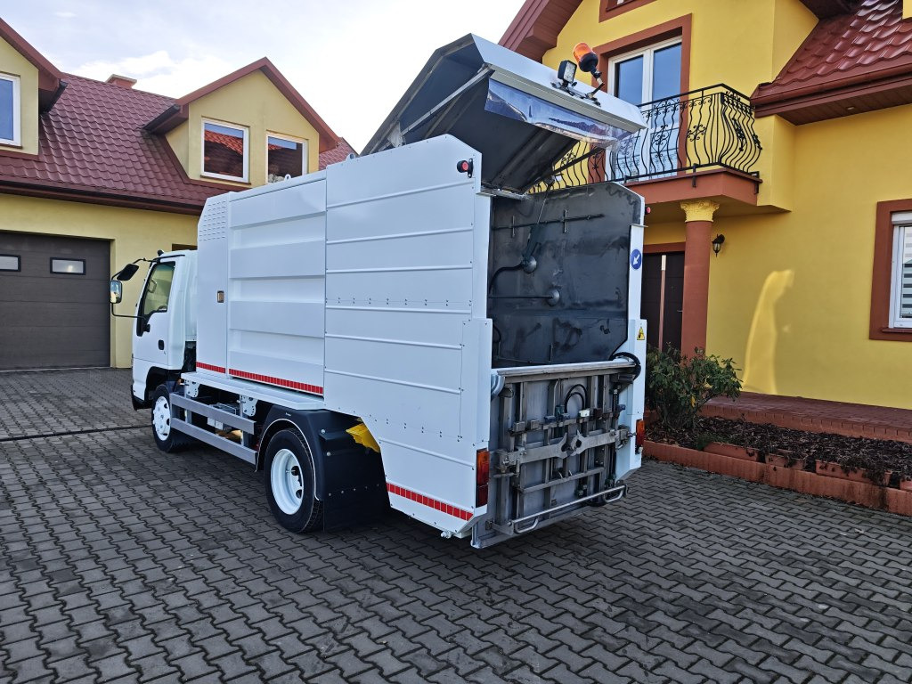 Isuzu MYJKA N-Series Container washer laveuse lavacassonetti - Auto na odvoz odpadu: obrázok 2 Isuzu MYJKA N-Series Container washer laveuse lavacassonetti - Auto na odvoz odpadu: obrázok 2