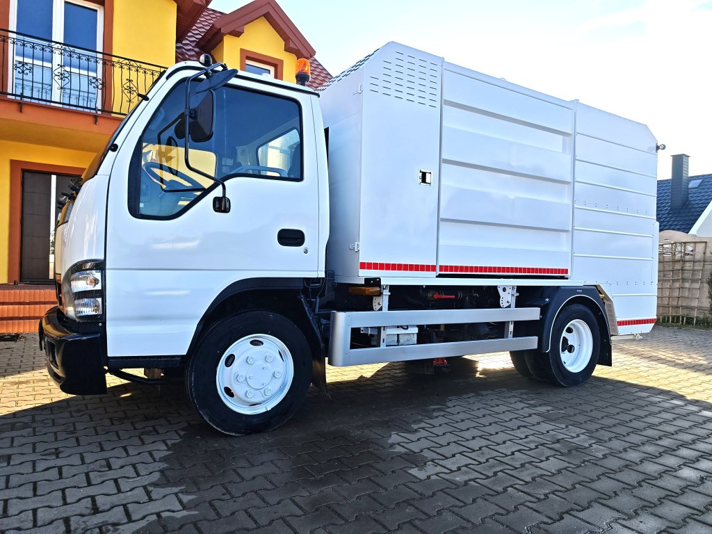 Isuzu Small CONTAINER WASHER Containerreiniger - FARID - Auto na odvoz odpadu: obrázok 3 Isuzu Small CONTAINER WASHER Containerreiniger - FARID - Auto na odvoz odpadu: obrázok 3