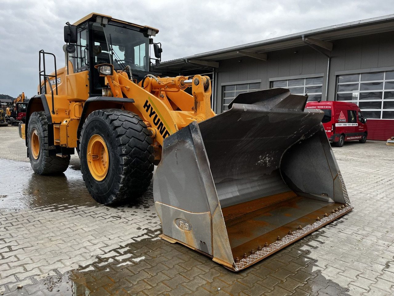 Hyundai HL 965 - Kolesový nakladač: obrázok 2 Hyundai HL 965 - Kolesový nakladač: obrázok 2