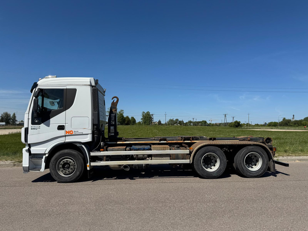IVECO STRALIS 560 - Hákový nosič kontajnerov, Auto s hydraulickou rukou: obrázok 4 IVECO STRALIS 560 - Hákový nosič kontajnerov, Auto s hydraulickou rukou: obrázok 4