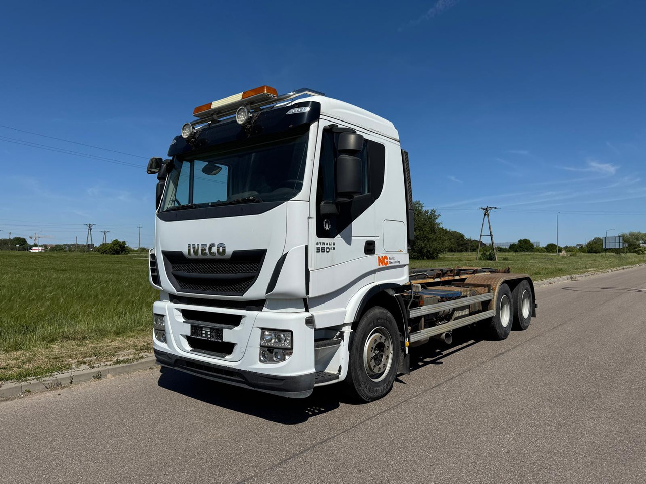 IVECO STRALIS 560 - Hákový nosič kontajnerov, Auto s hydraulickou rukou: obrázok 2 IVECO STRALIS 560 - Hákový nosič kontajnerov, Auto s hydraulickou rukou: obrázok 2