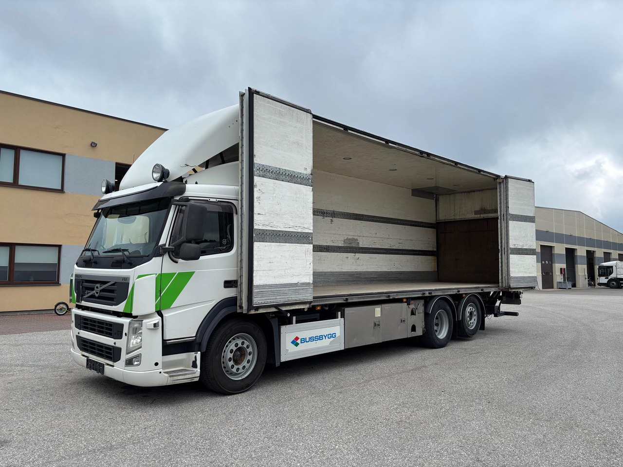 VOLVO FM460 - Nákladné auto: obrázok 4 VOLVO FM460 - Nákladné auto: obrázok 4