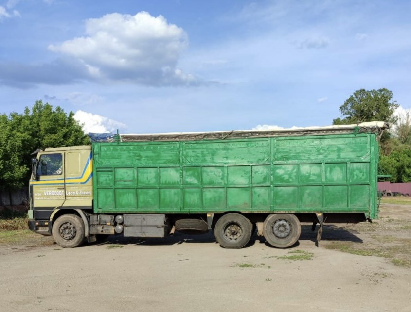 SCANIA 113.360 - Valníkový/ Plošinový nákladný automobil: obrázok 4 SCANIA 113.360 - Valníkový/ Plošinový nákladný automobil: obrázok 4