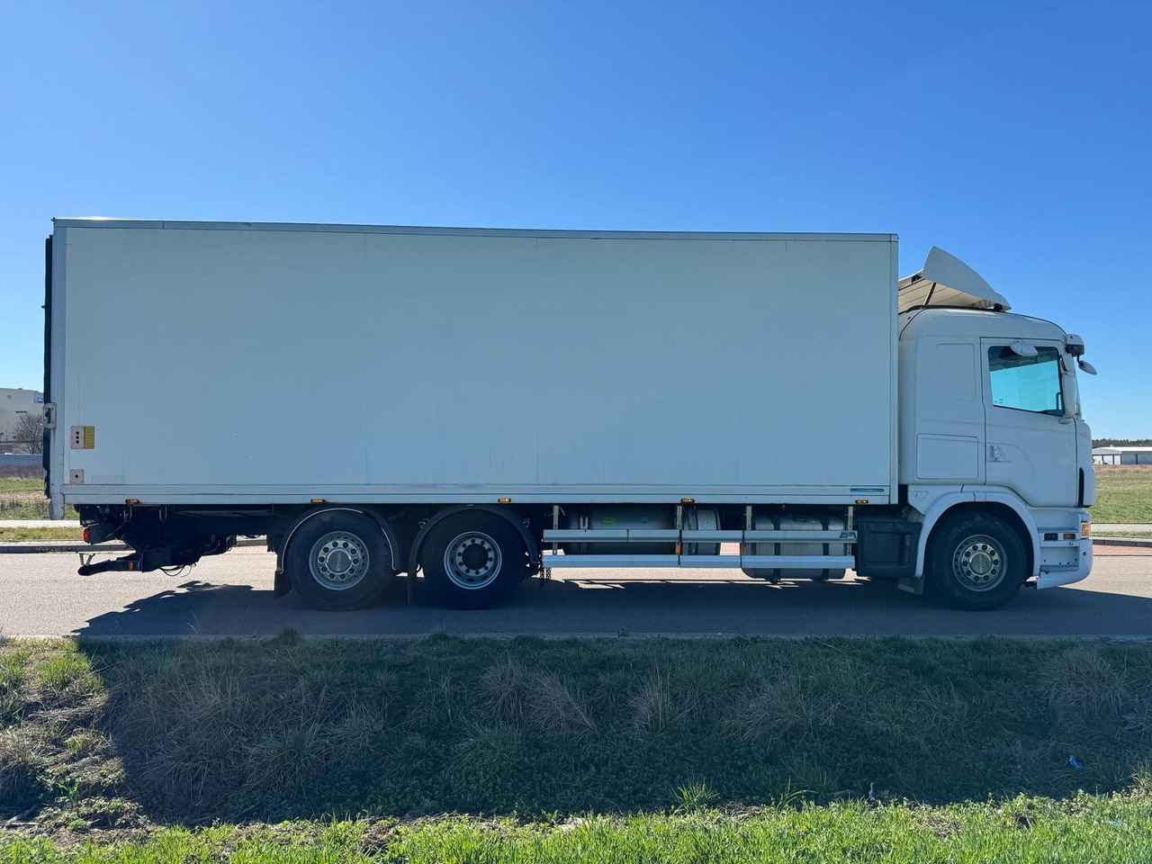 SCANIA G400 - Izotermický nákladní automobil: obrázok 3 SCANIA G400 - Izotermický nákladní automobil: obrázok 3