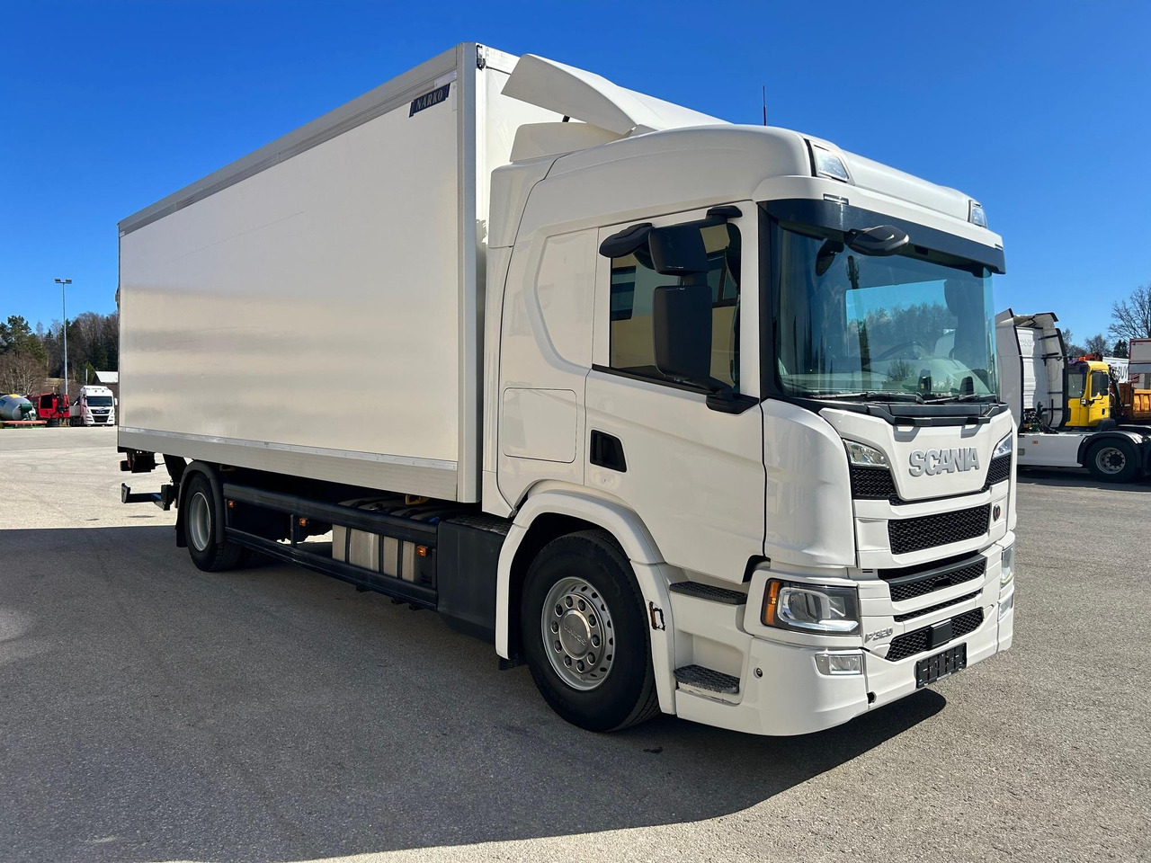 SCANIA P320 - Skříňový nákladní auto: obrázok 1 SCANIA P320 - Skříňový nákladní auto: obrázok 1