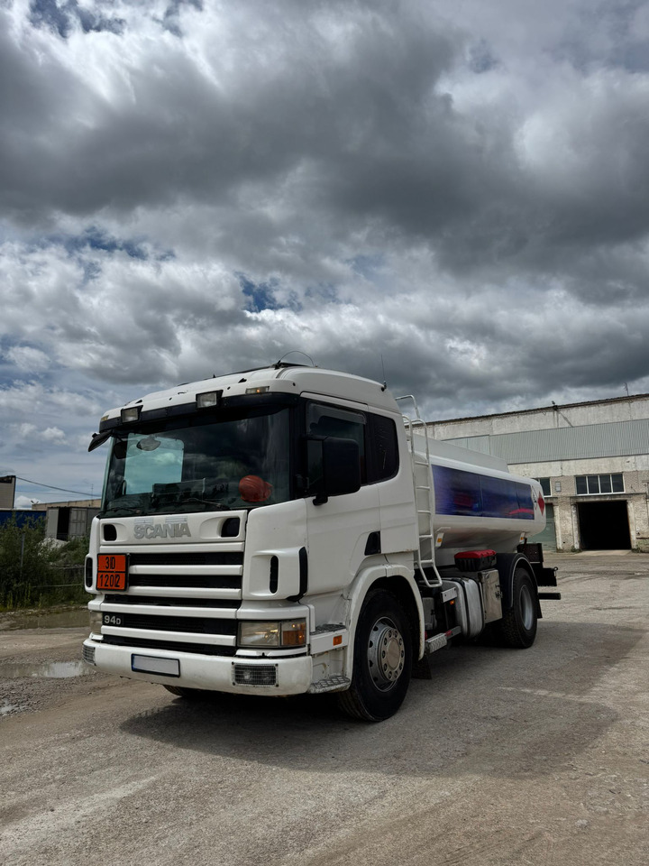 SCANIA P94 - Cisternové vozidlo: obrázok 3 SCANIA P94 - Cisternové vozidlo: obrázok 3