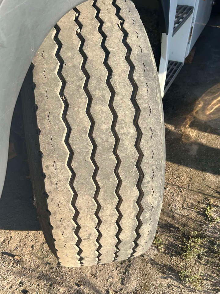 Ťahač RENAULT Magnum 390: obrázok 14