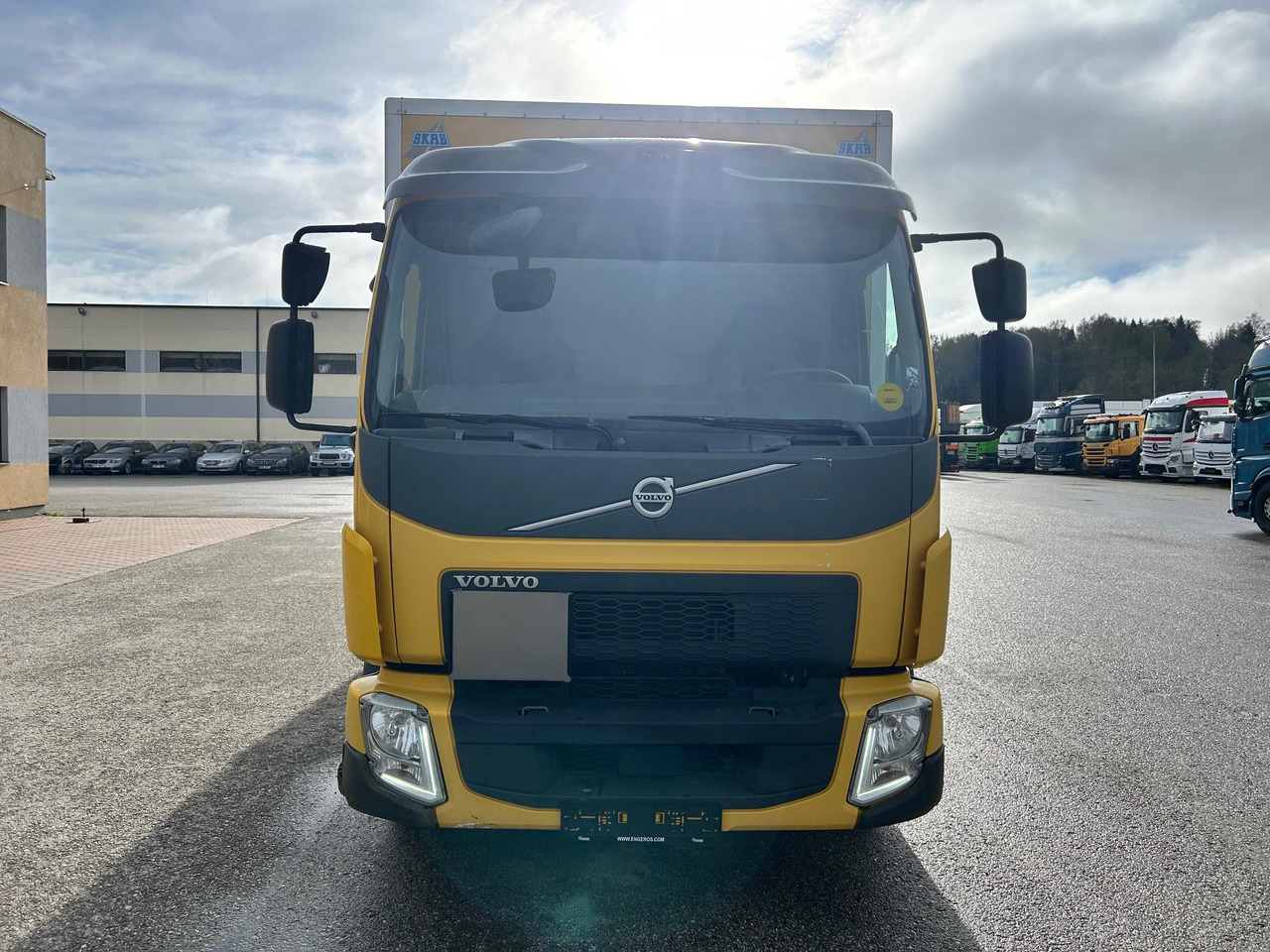 VOLVO FL250 - Skříňový nákladní auto: obrázok 4 VOLVO FL250 - Skříňový nákladní auto: obrázok 4