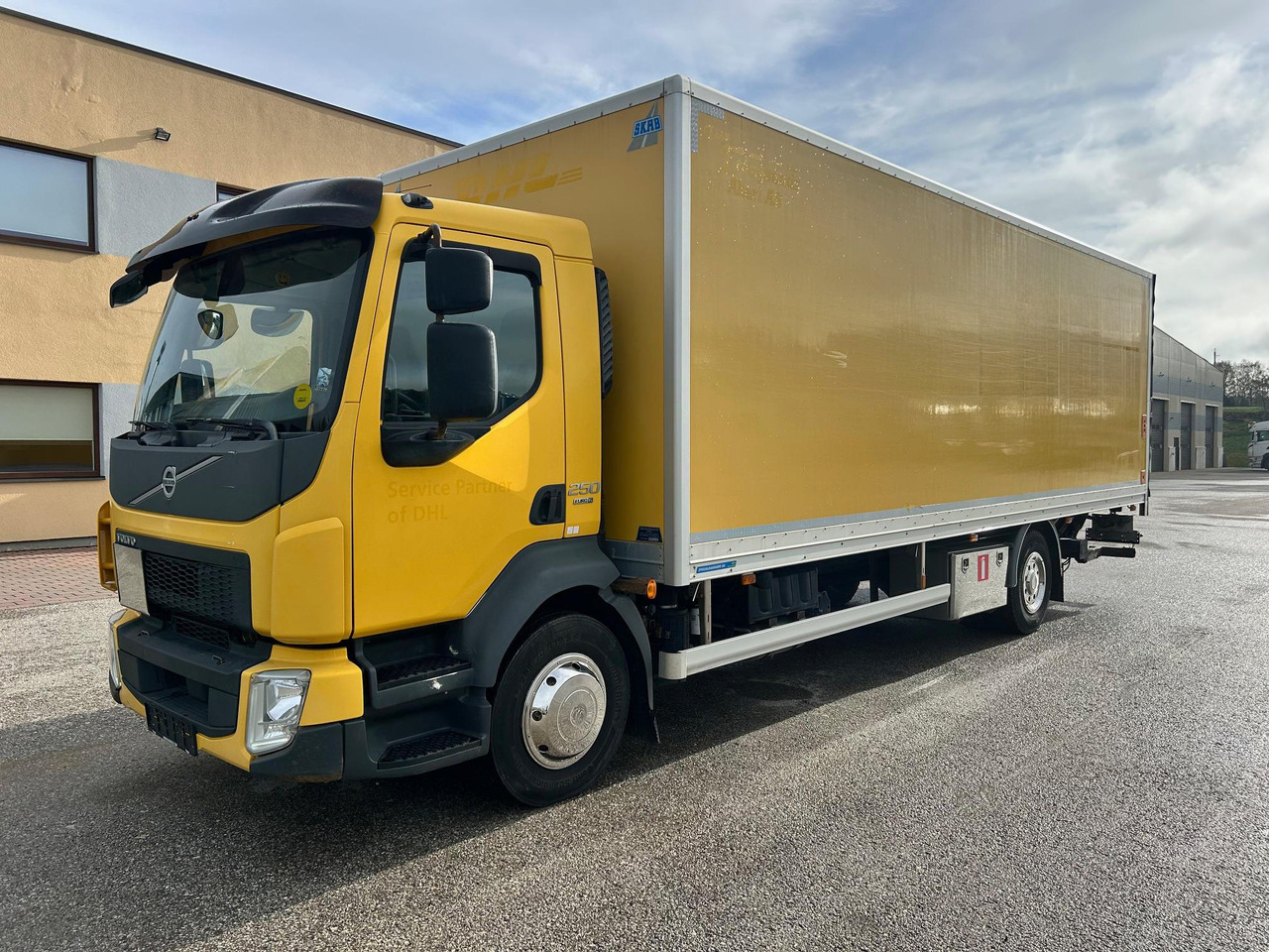 VOLVO FL250 - Skříňový nákladní auto: obrázok 3 VOLVO FL250 - Skříňový nákladní auto: obrázok 3