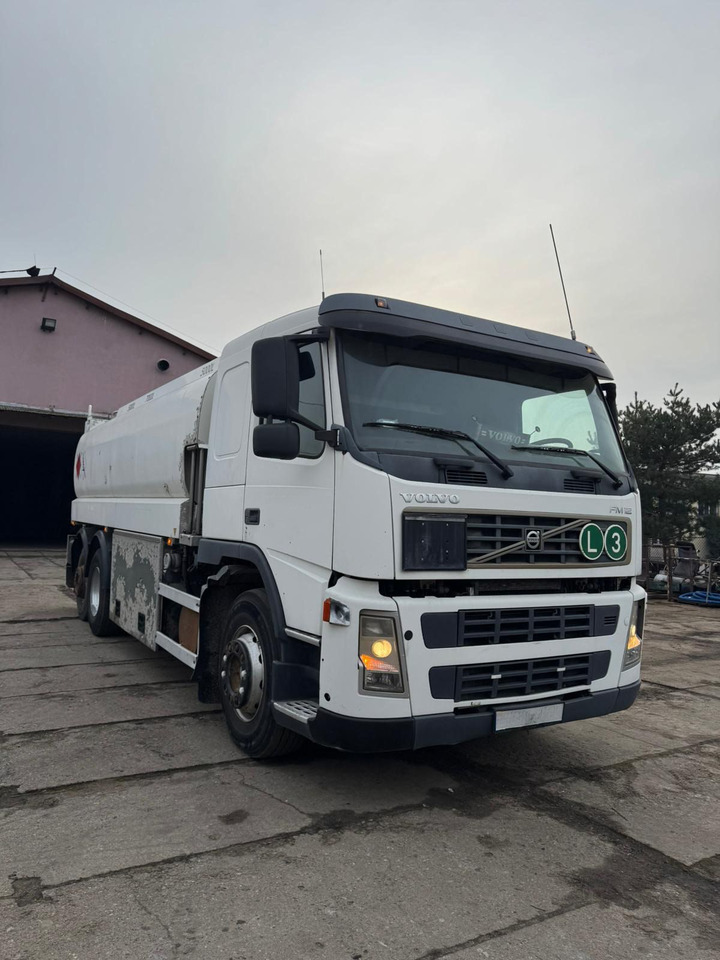 VOLVO FM12.380 - Cisternové vozidlo: obrázok 1 VOLVO FM12.380 - Cisternové vozidlo: obrázok 1