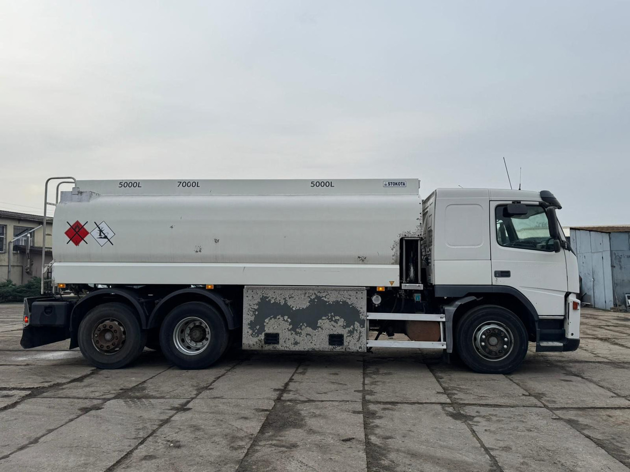 VOLVO FM12.380 - Cisternové vozidlo: obrázok 3 VOLVO FM12.380 - Cisternové vozidlo: obrázok 3