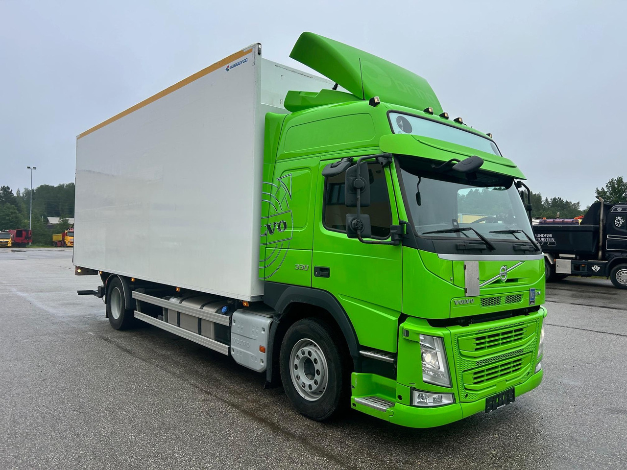 VOLVO FM330 - Skříňový nákladní auto: obrázok 1 VOLVO FM330 - Skříňový nákladní auto: obrázok 1
