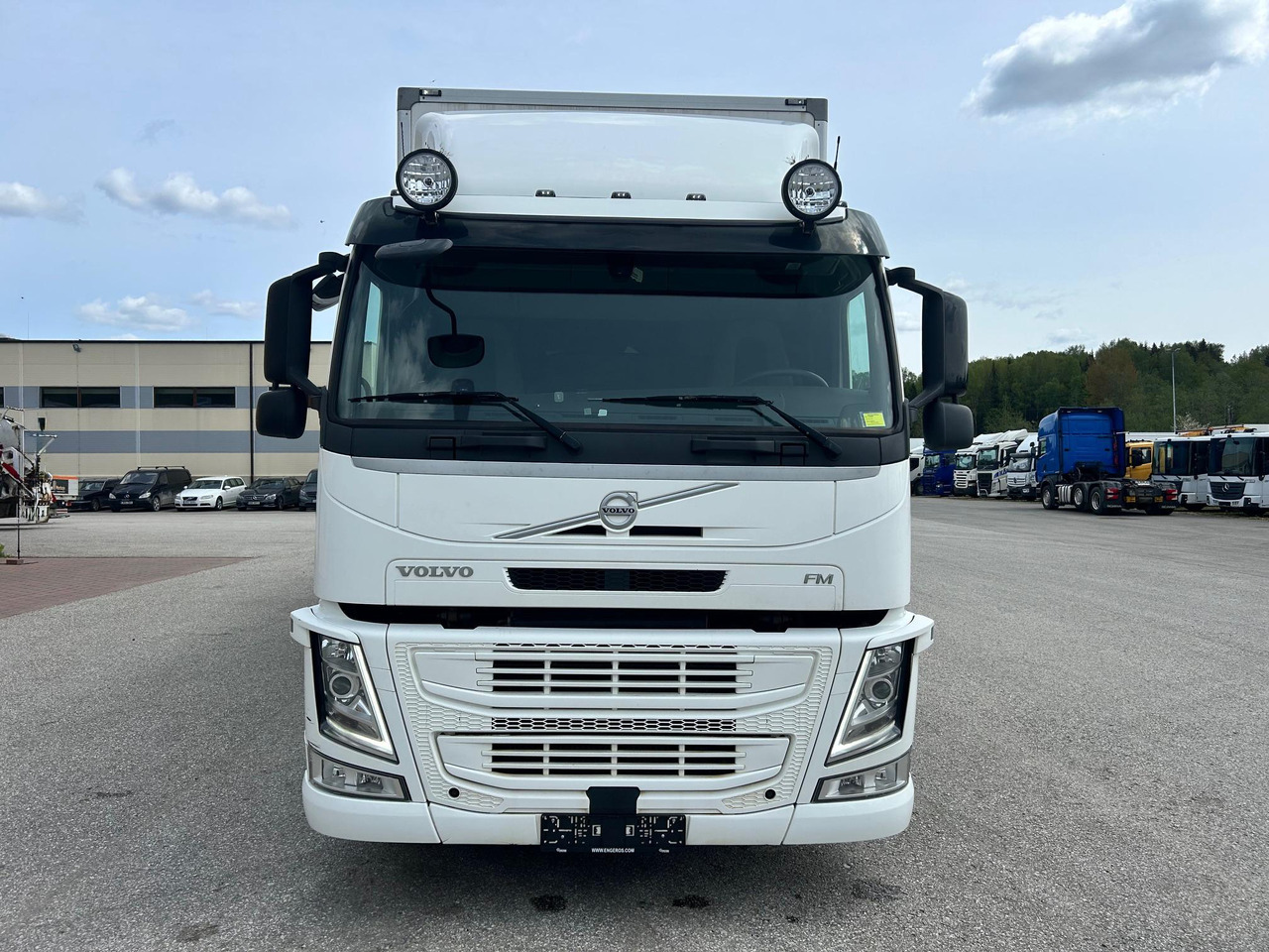 VOLVO FM330 - Chladirenské nákladné vozidlo: obrázok 3 VOLVO FM330 - Chladirenské nákladné vozidlo: obrázok 3