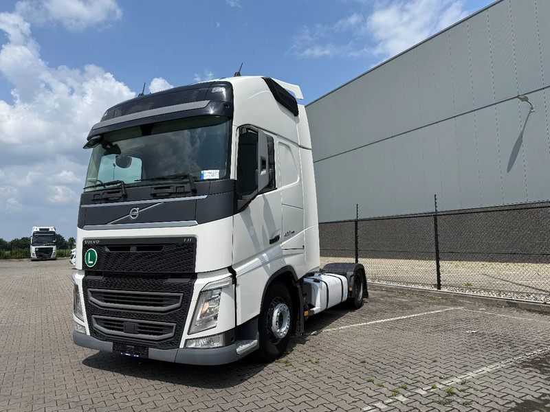 Volvo FH 13.420 FH420 XL cab / 4 units available - Ťahač: obrázok 2 Volvo FH 13.420 FH420 XL cab / 4 units available - Ťahač: obrázok 2