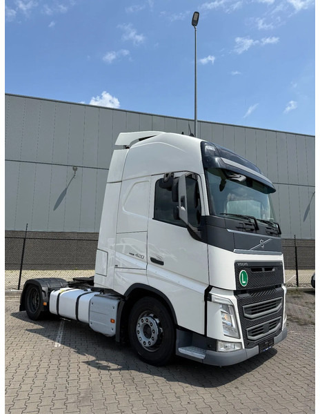 Volvo FH 13.420 FH420 XL cab / 4 units available - Ťahač: obrázok 3 Volvo FH 13.420 FH420 XL cab / 4 units available - Ťahač: obrázok 3