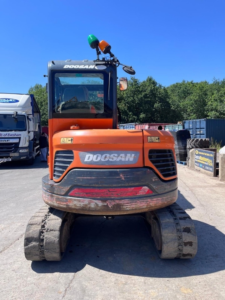 Doosan DX 63-3 - Mini rýpadlo: obrázok 4 Doosan DX 63-3 - Mini rýpadlo: obrázok 4