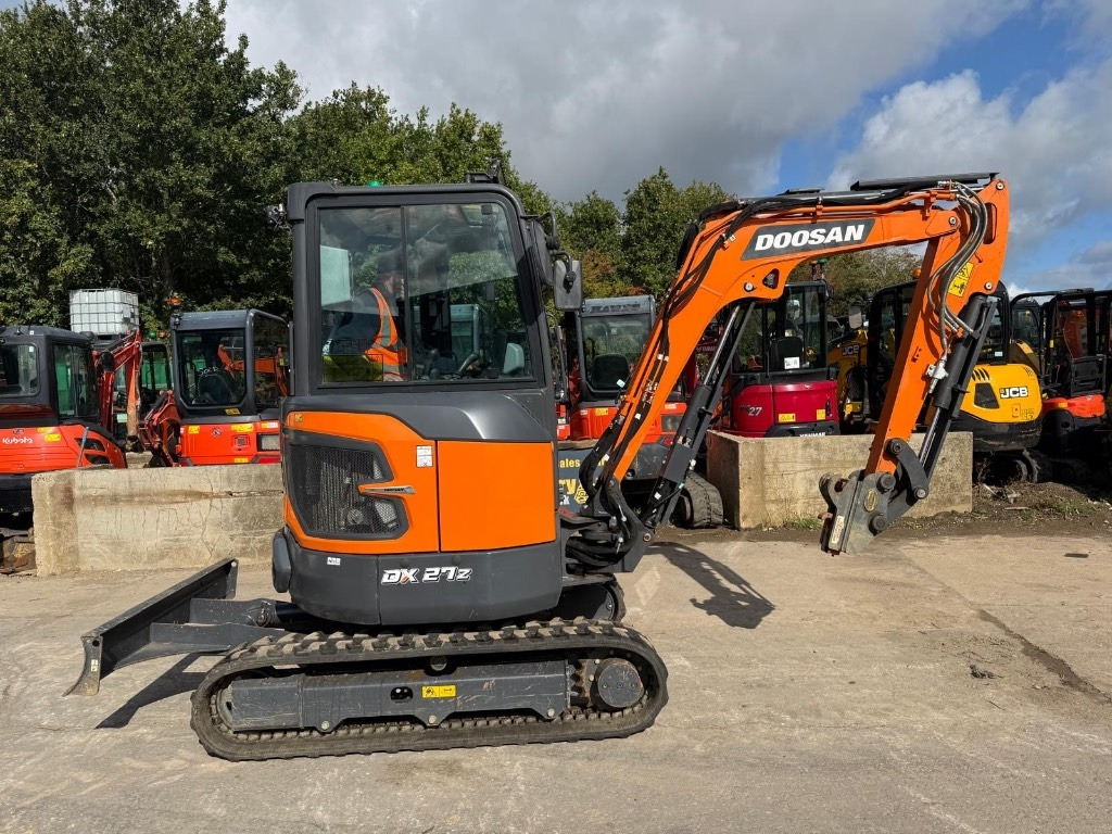 Doosan DX27Z-7 - Mini rýpadlo: obrázok 1 Doosan DX27Z-7 - Mini rýpadlo: obrázok 1