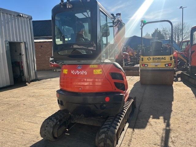Kubota U 20-3  - Mini rýpadlo: obrázok 3 Kubota U 20-3  - Mini rýpadlo: obrázok 3
