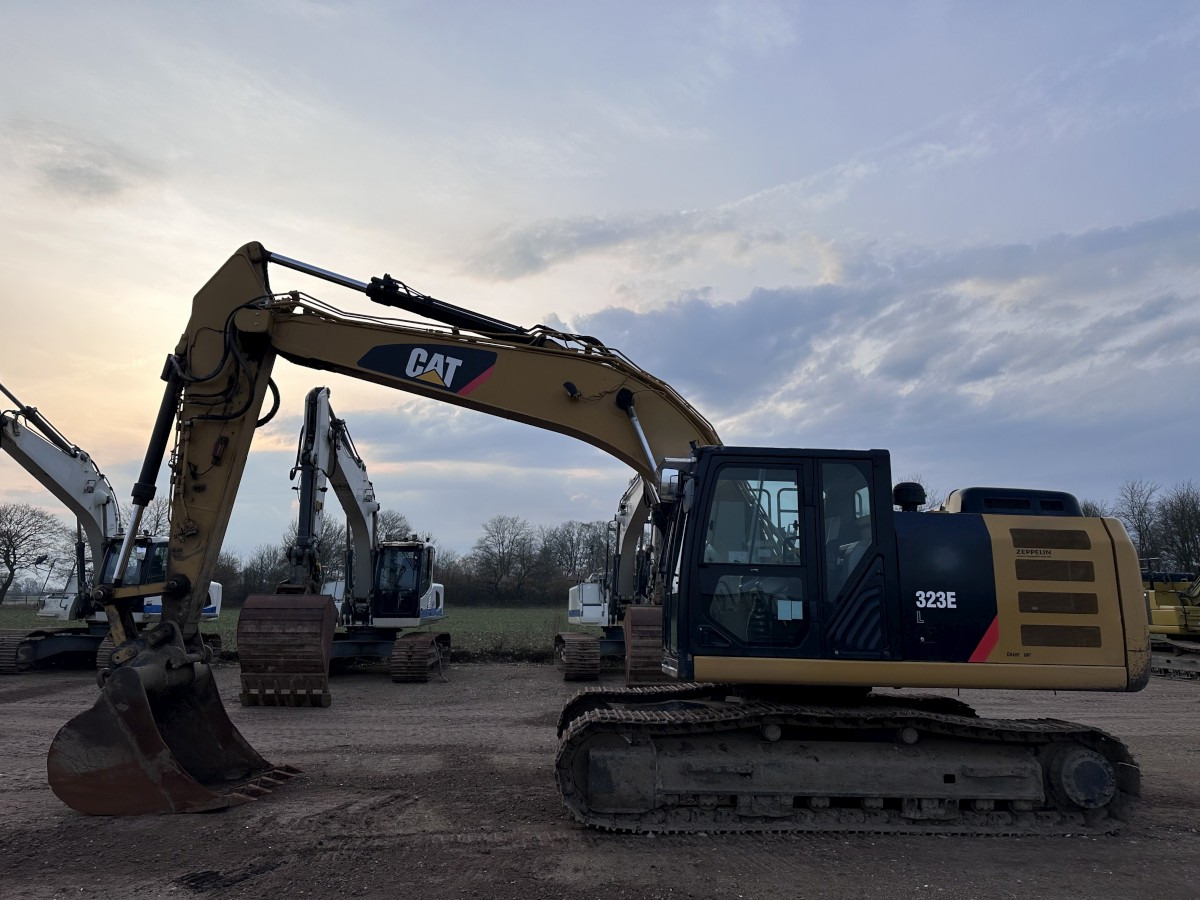 CATERPILLAR 323 EL Deutsche Maschine! Top !!! - Pásové rýpadlo: obrázok 5 CATERPILLAR 323 EL Deutsche Maschine! Top !!! - Pásové rýpadlo: obrázok 5