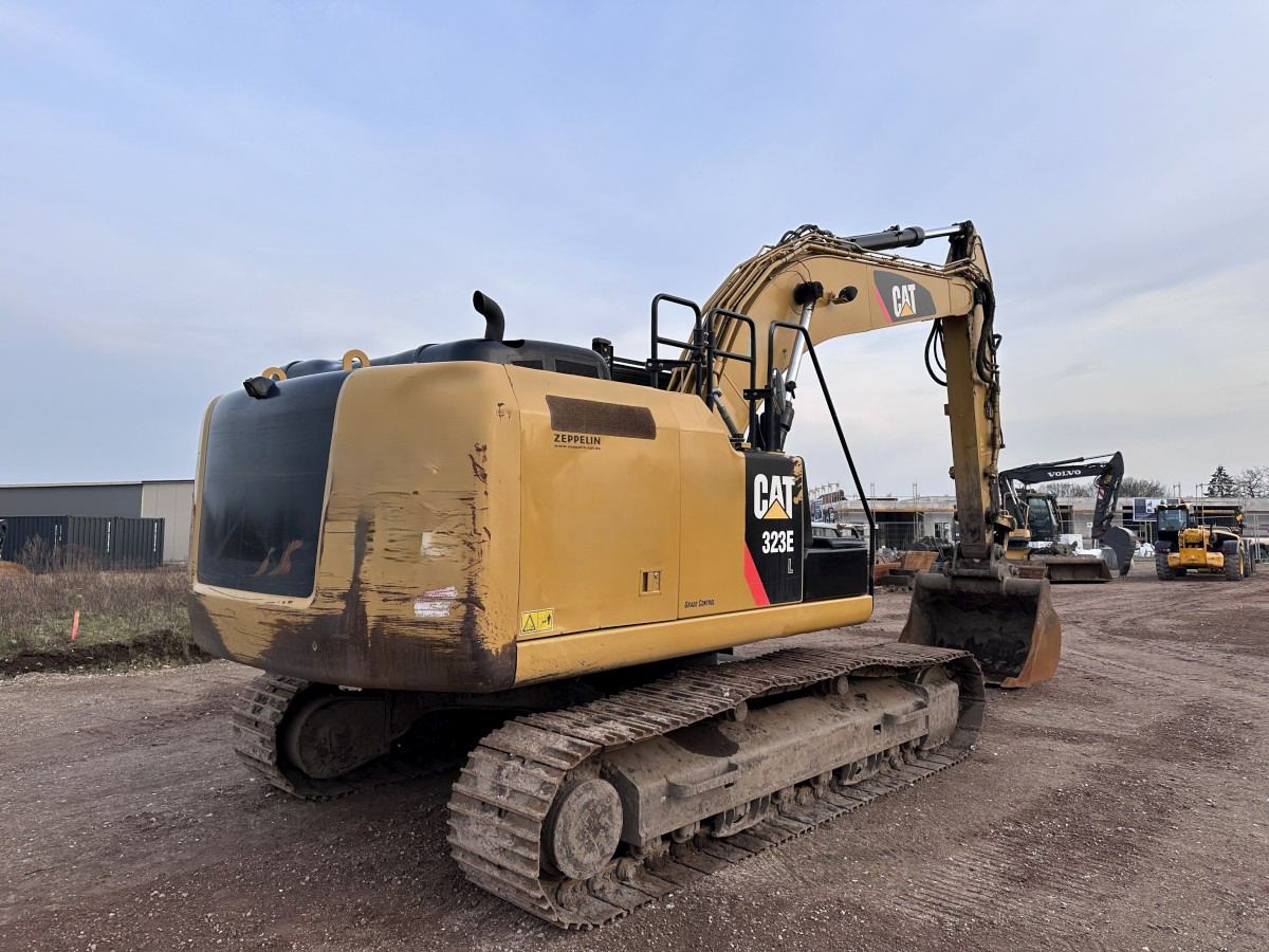 CATERPILLAR 323 EL Deutsche Maschine! Top !!! - Pásové rýpadlo: obrázok 4 CATERPILLAR 323 EL Deutsche Maschine! Top !!! - Pásové rýpadlo: obrázok 4