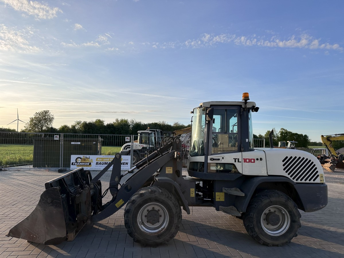 TEREX TL 100 - 30 Km/h Schaufel + Palettengabel Top ! - Kolesový nakladač: obrázok 1 TEREX TL 100 - 30 Km/h Schaufel + Palettengabel Top ! - Kolesový nakladač: obrázok 1