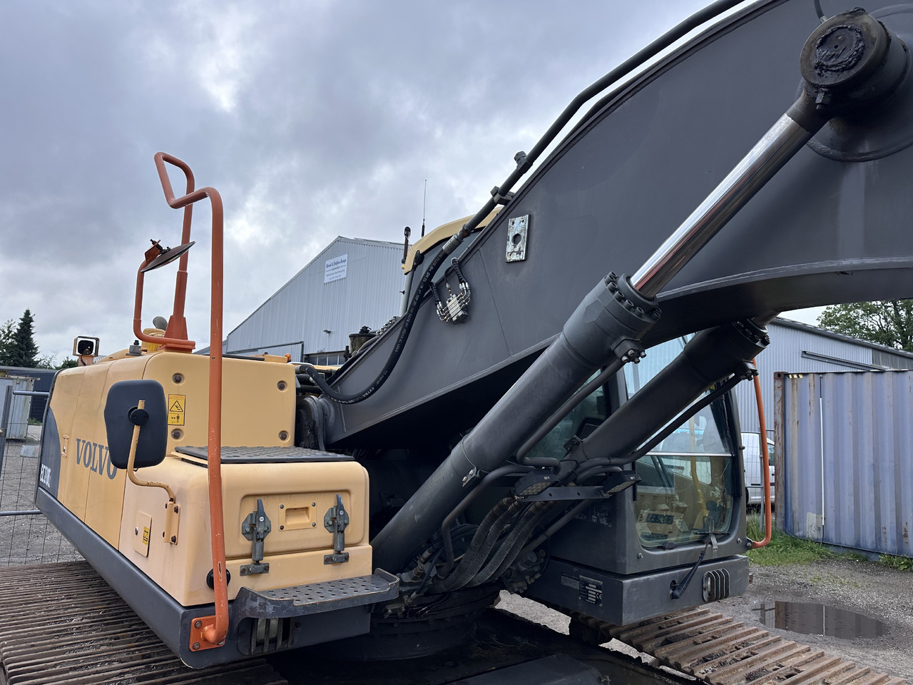 VOLVO EC 210 CL Deutsche Maschine! Top !!! - Pásové rýpadlo: obrázok 3 VOLVO EC 210 CL Deutsche Maschine! Top !!! - Pásové rýpadlo: obrázok 3