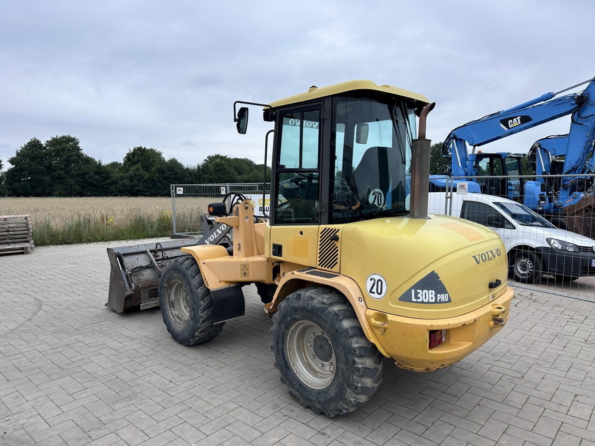 VOLVO L 30 B PRO 3er Kreis Klappschaufel+Palettengabel - Kolesový nakladač: obrázok 5 VOLVO L 30 B PRO 3er Kreis Klappschaufel+Palettengabel - Kolesový nakladač: obrázok 5