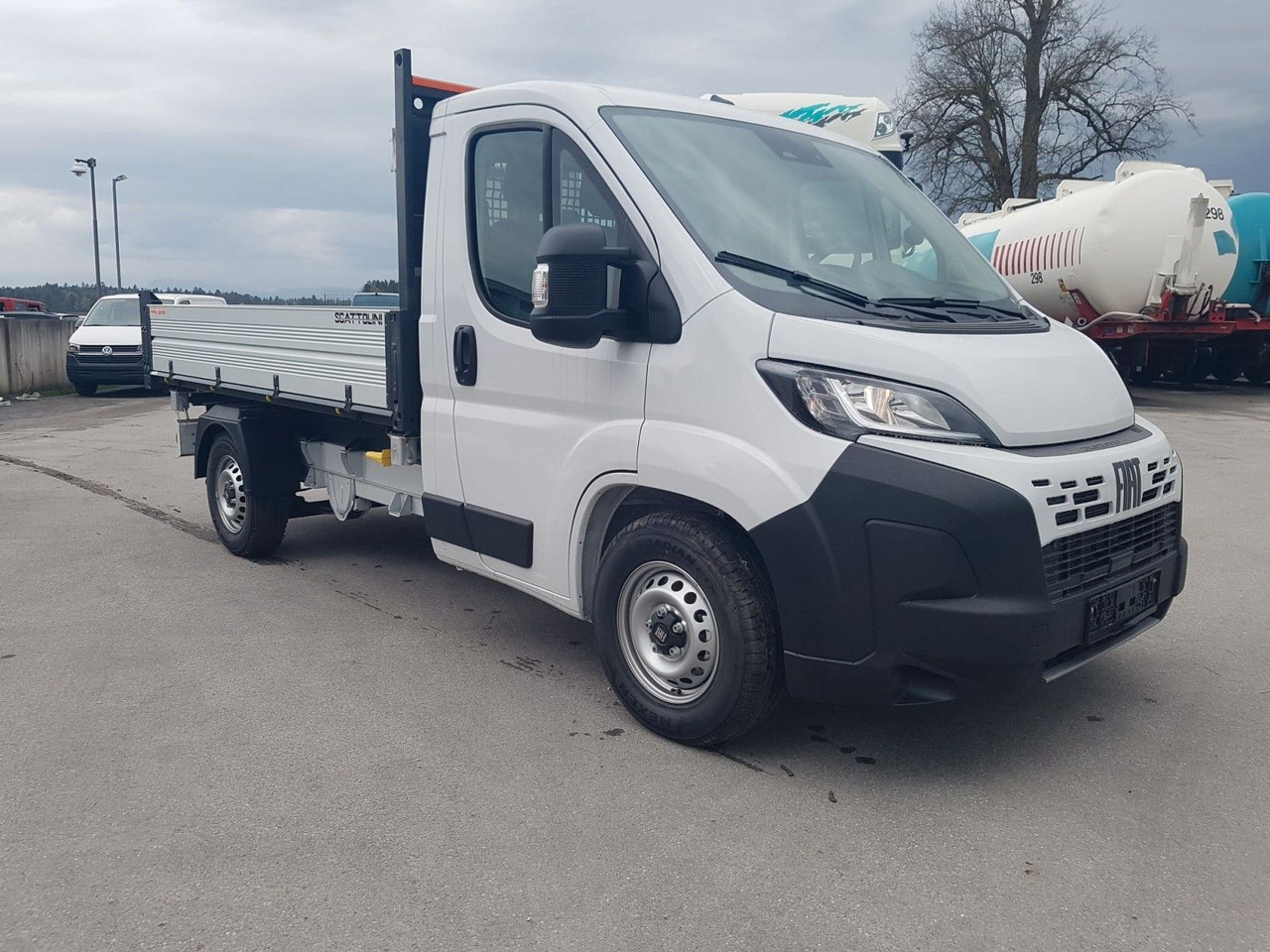 Fiat Ducato 35H L2H1 EKA 3-Seiten-Kipper 180 PS AHK - Dodávka sklápač: obrázok 4 Fiat Ducato 35H L2H1 EKA 3-Seiten-Kipper 180 PS AHK - Dodávka sklápač: obrázok 4