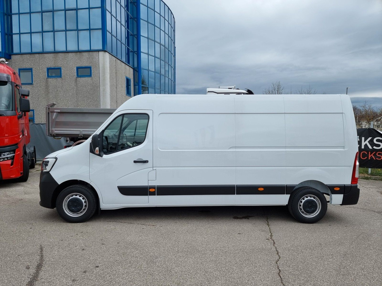 Renault Master L3H2 3,5t 150 PRO+ - Furgon: obrázok 2 Renault Master L3H2 3,5t 150 PRO+ - Furgon: obrázok 2