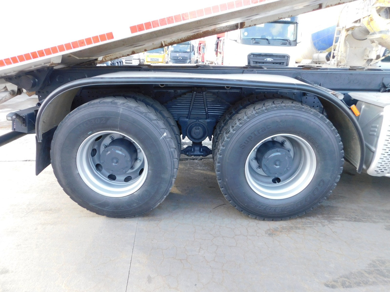 Sklápač Iveco Ad410t: obrázok 7