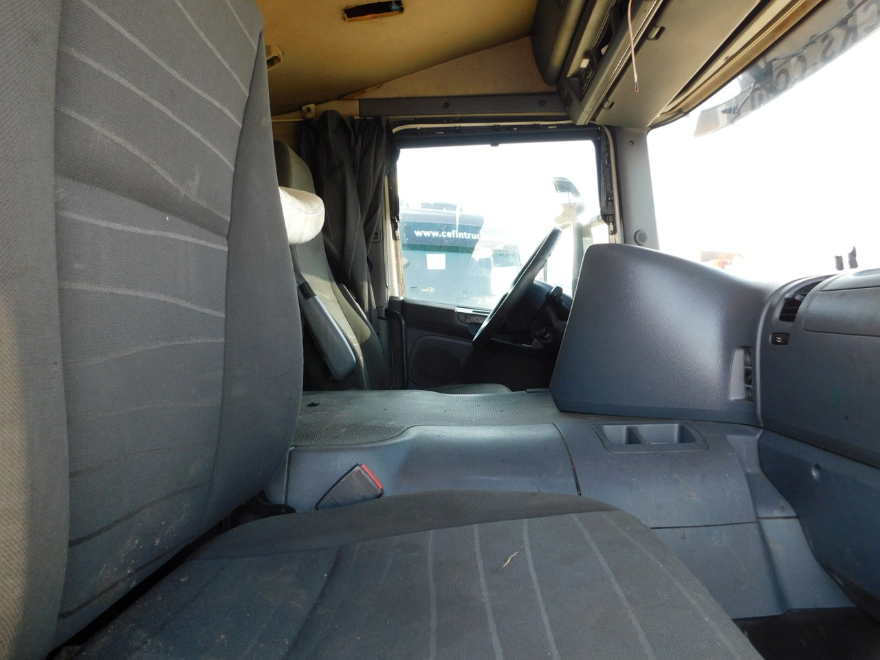 Scania Lb 4x2 - Nákladné vozidlo na prepravu automobilov: obrázok 5 Scania Lb 4x2 - Nákladné vozidlo na prepravu automobilov: obrázok 5