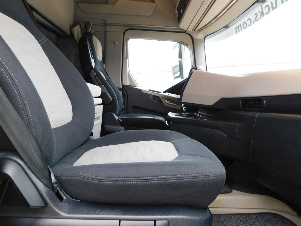 Ford F max 4x2 scab e6 12s2620 - Ťahač: obrázok 5 Ford F max 4x2 scab e6 12s2620 - Ťahač: obrázok 5