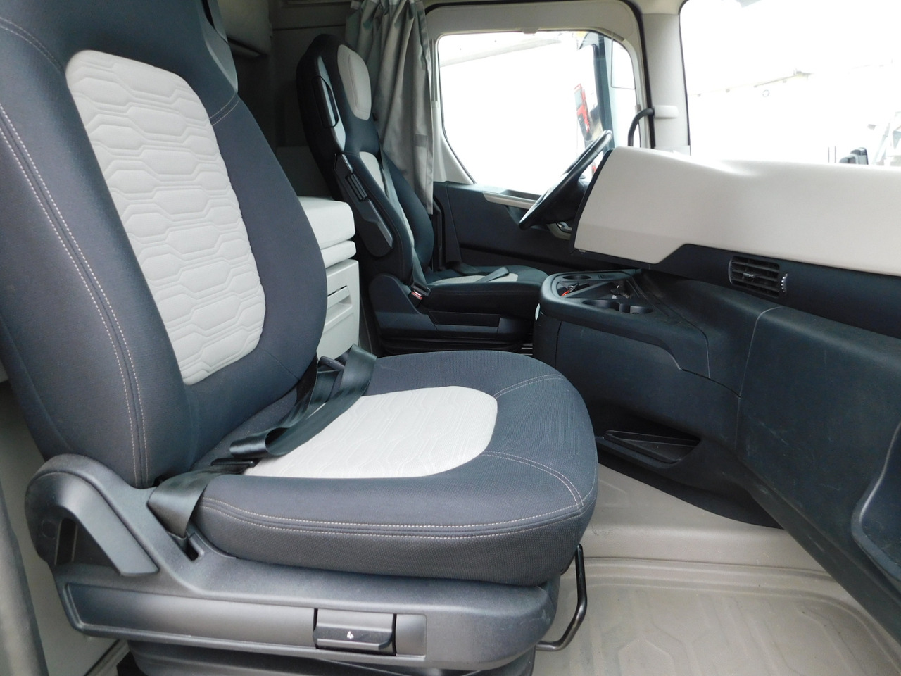 Ford F max ll 4x2 scab e6 12tx2620 - Ťahač: obrázok 5 Ford F max ll 4x2 scab e6 12tx2620 - Ťahač: obrázok 5