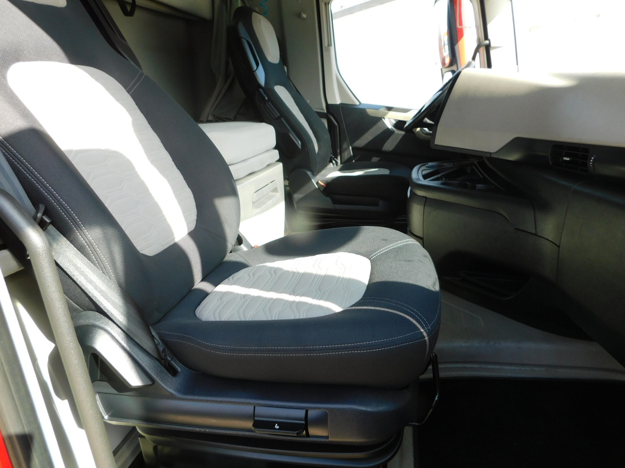 Ford F max ll 4x2 scab e6 12tx2620 - Ťahač: obrázok 5 Ford F max ll 4x2 scab e6 12tx2620 - Ťahač: obrázok 5