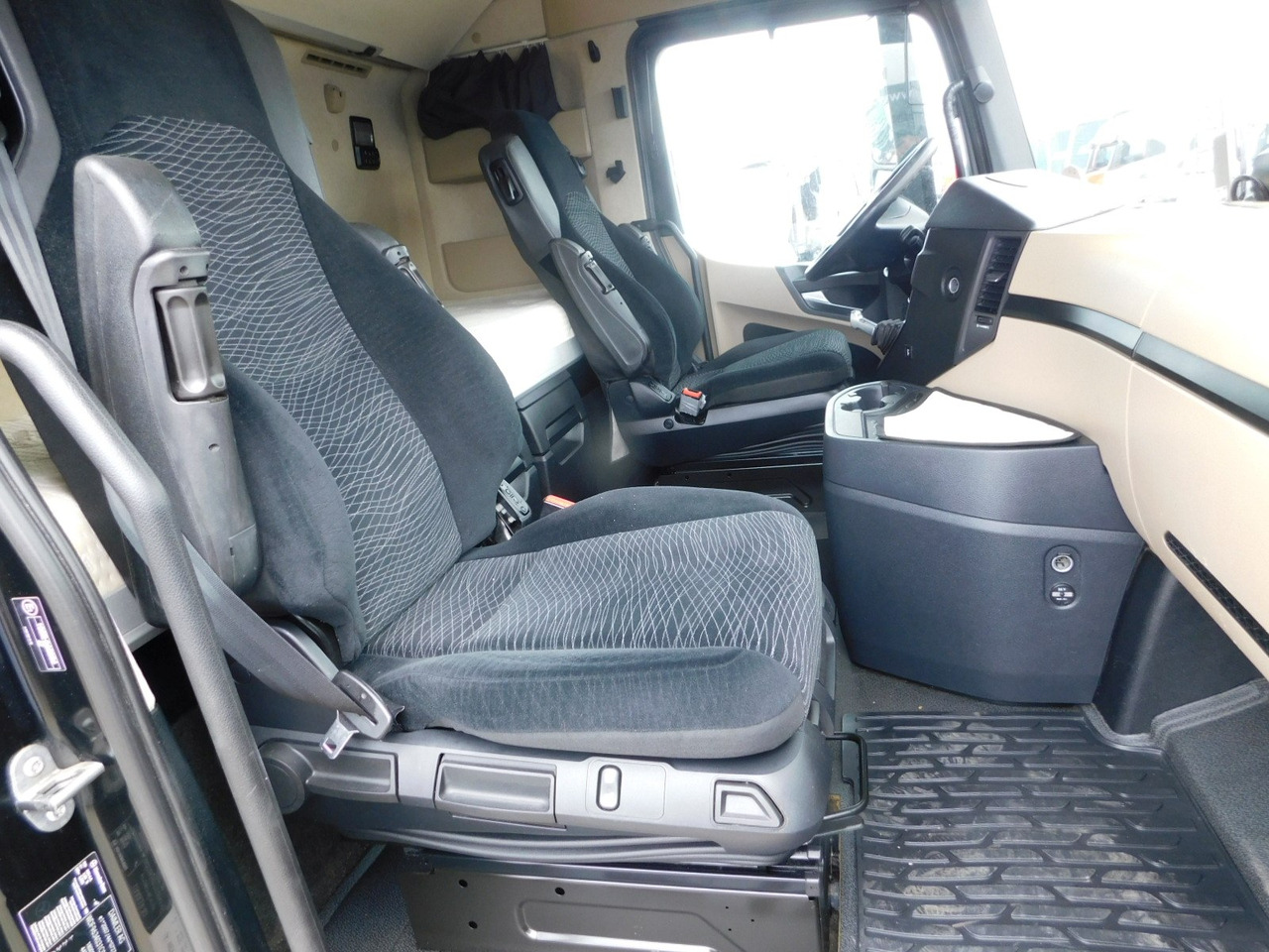 Mercedes Actros - Ťahač: obrázok 5 Mercedes Actros - Ťahač: obrázok 5